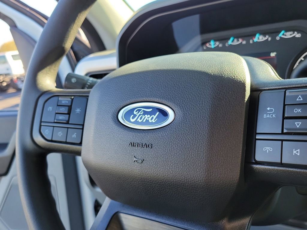 New 2026 Ford F550 4x4 Regular Cab Super Duty image 33