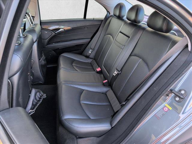 Used 2009 Mercedes-Benz E 350 Sedan image 19
