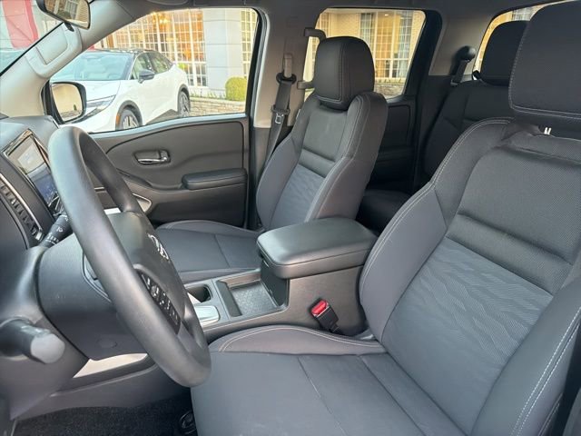 Used 2023 Nissan Frontier SV w/ Tow Package image 10