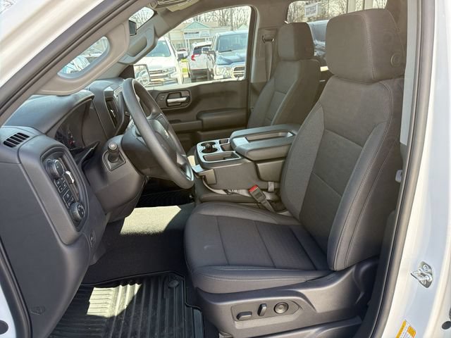 Used 2025 Chevrolet Silverado 1500 Custom w/ Turbomax Blackout Package AWD/4WD image 13