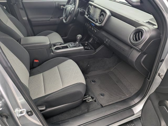 Used 2023 Toyota Tacoma TRD Sport w/ Technology Package AWD/4WD image 12