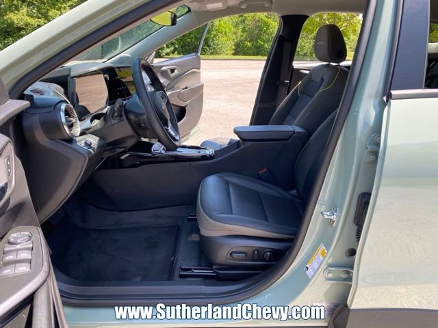 Certified 2026 Chevrolet Trax ACTIV w/ Driver Confidence Package FWD image 14