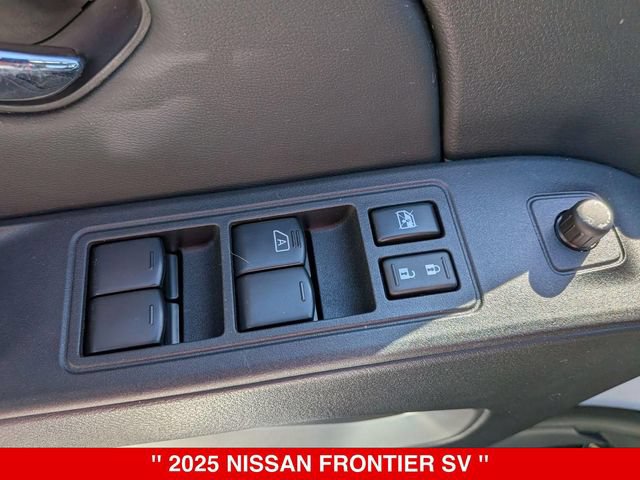 Certified 2025 Nissan Frontier SV AWD/4WD image 14