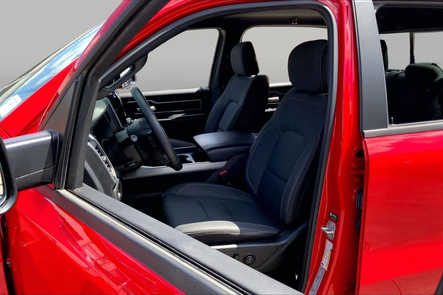 Used 2023 RAM 1500 Big Horn AWD/4WD image 8