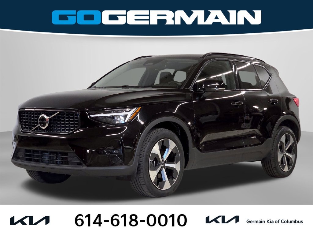 Used 2023 Volvo XC40 B5 Plus w/ Driver Assist Package