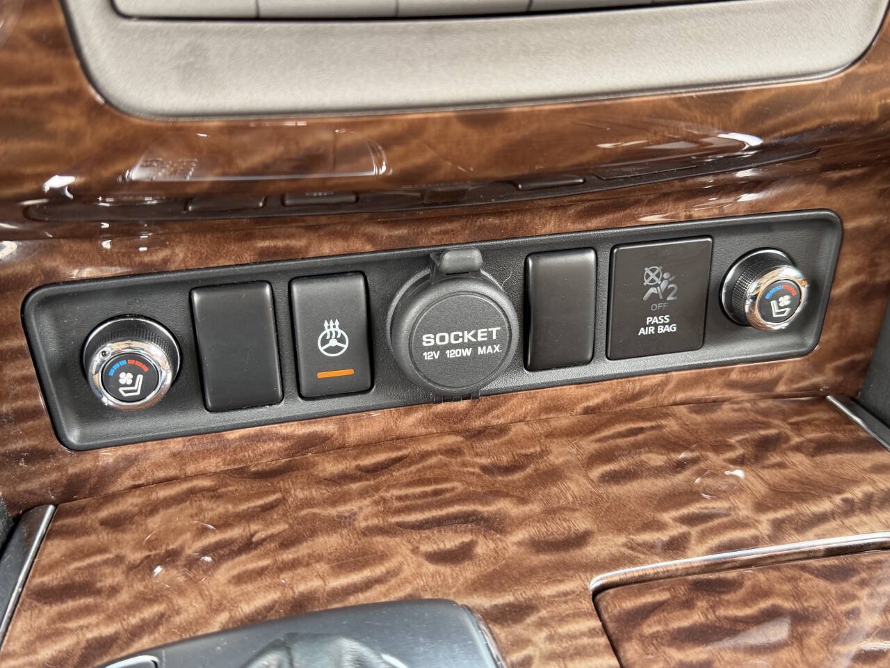 Used 2017 Nissan Armada Platinum w/ Captain Seat Package AWD/4WD image 24