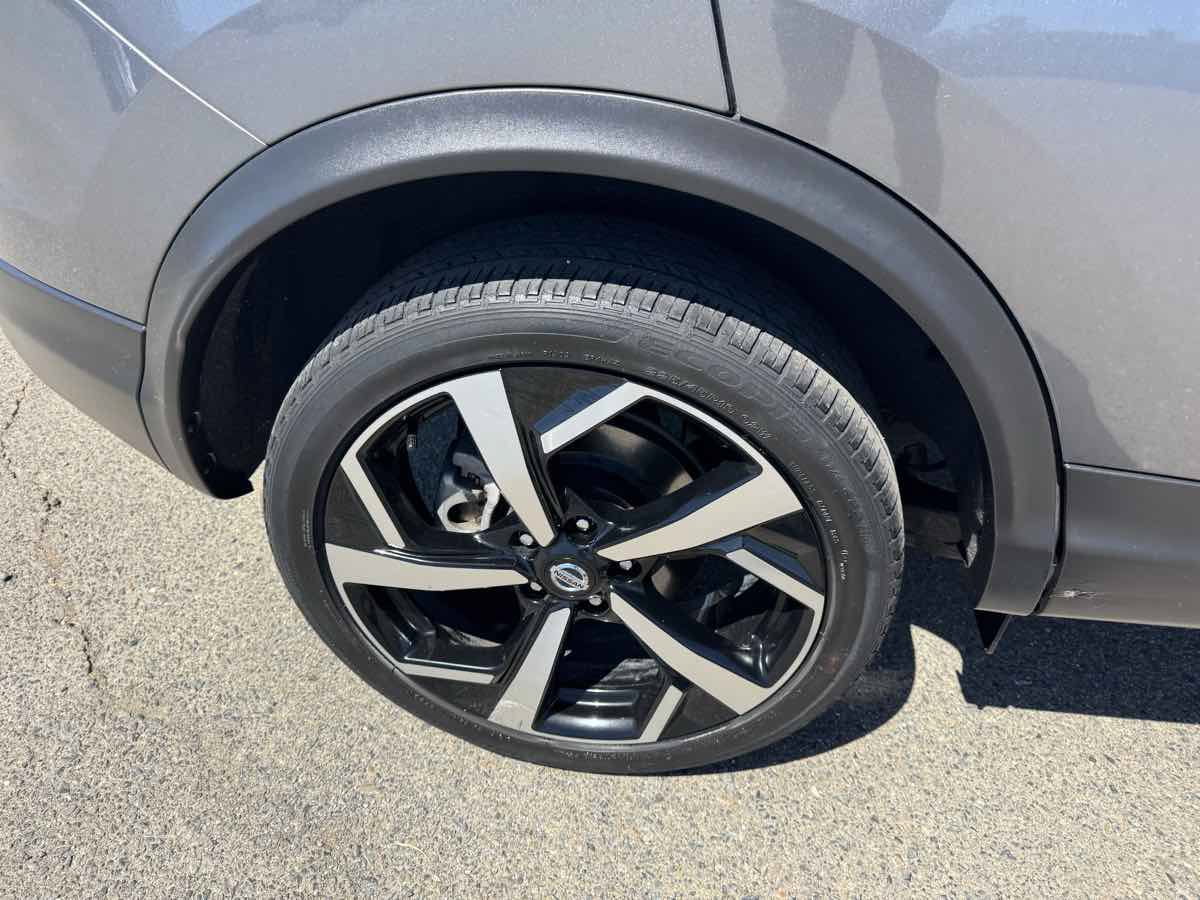 Used 2022 Nissan Rogue Sport SL w/ Premium Package AWD/4WD image 40