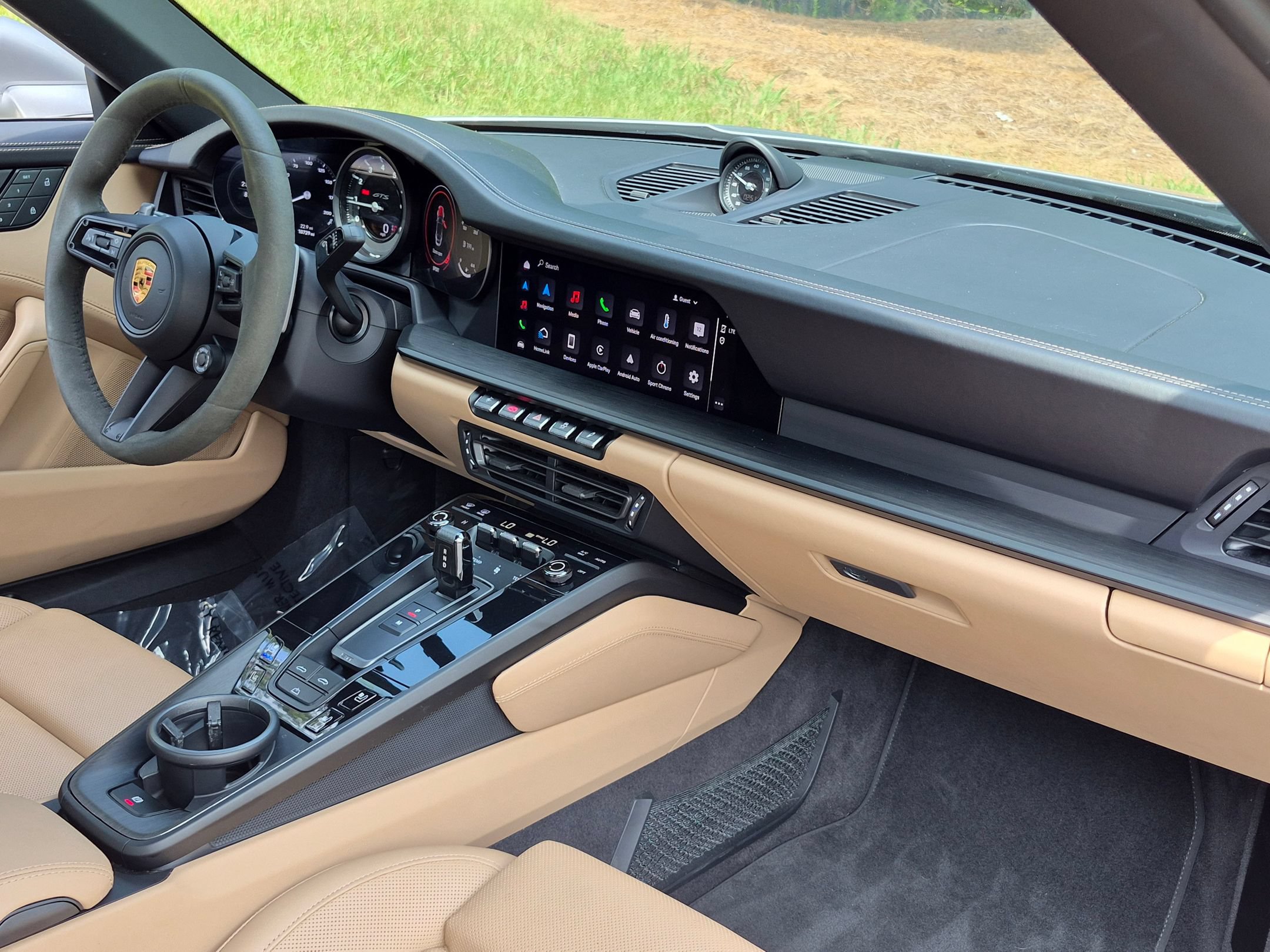 Certified 2023 Porsche 911 Carrera 4 GTS AWD/4WD image 27