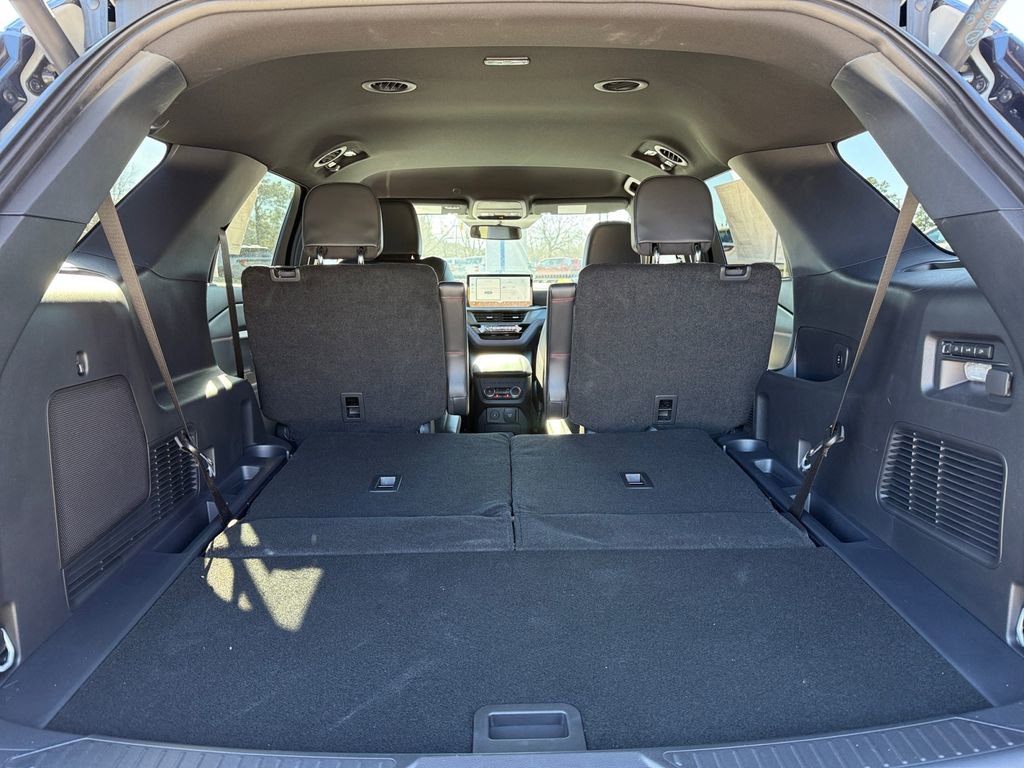 New 2026 Ford Explorer ST image 24