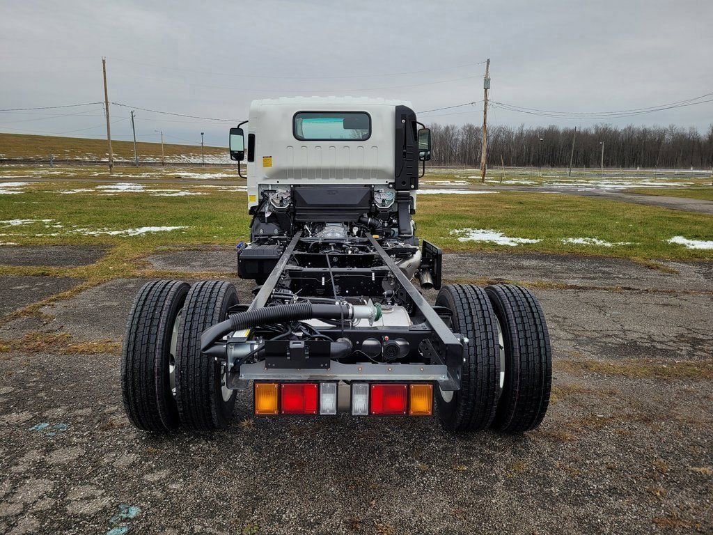 New 2025 Chevrolet Low Cab Forward 5500XG image 4