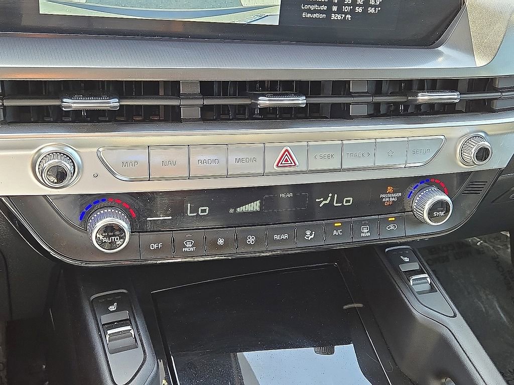 Used 2025 Kia Telluride S AWD/4WD image 29