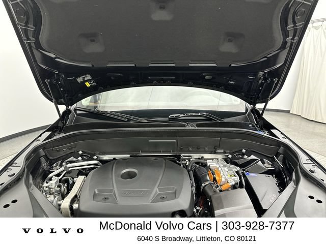 Certified 2025 Volvo XC90 T8 Plus w/ Protection Package Premier AWD/4WD image 26