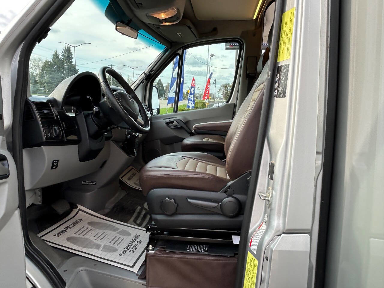 Used 2017 Mercedes-Benz Sprinter 3500 image 25
