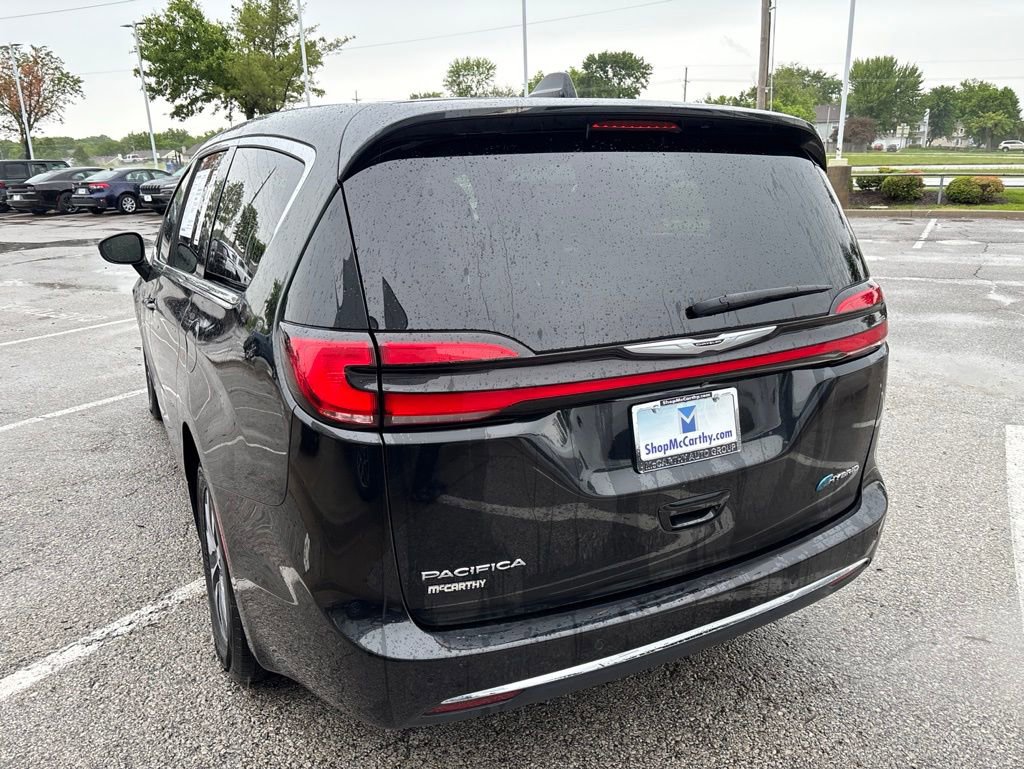 Used 2023 Chrysler Pacifica Touring-L FWD image 19