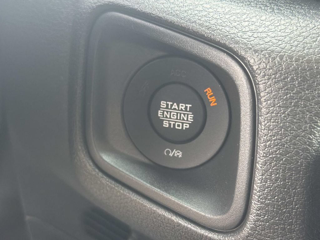 New 2026 Jeep Gladiator Sport AWD/4WD image 9