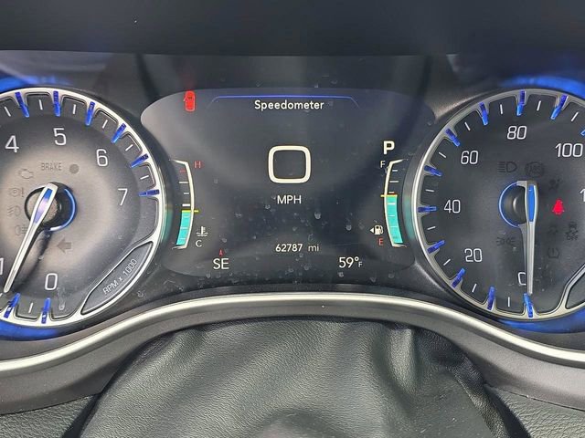 Certified 2024 Chrysler Pacifica Touring-L image 38