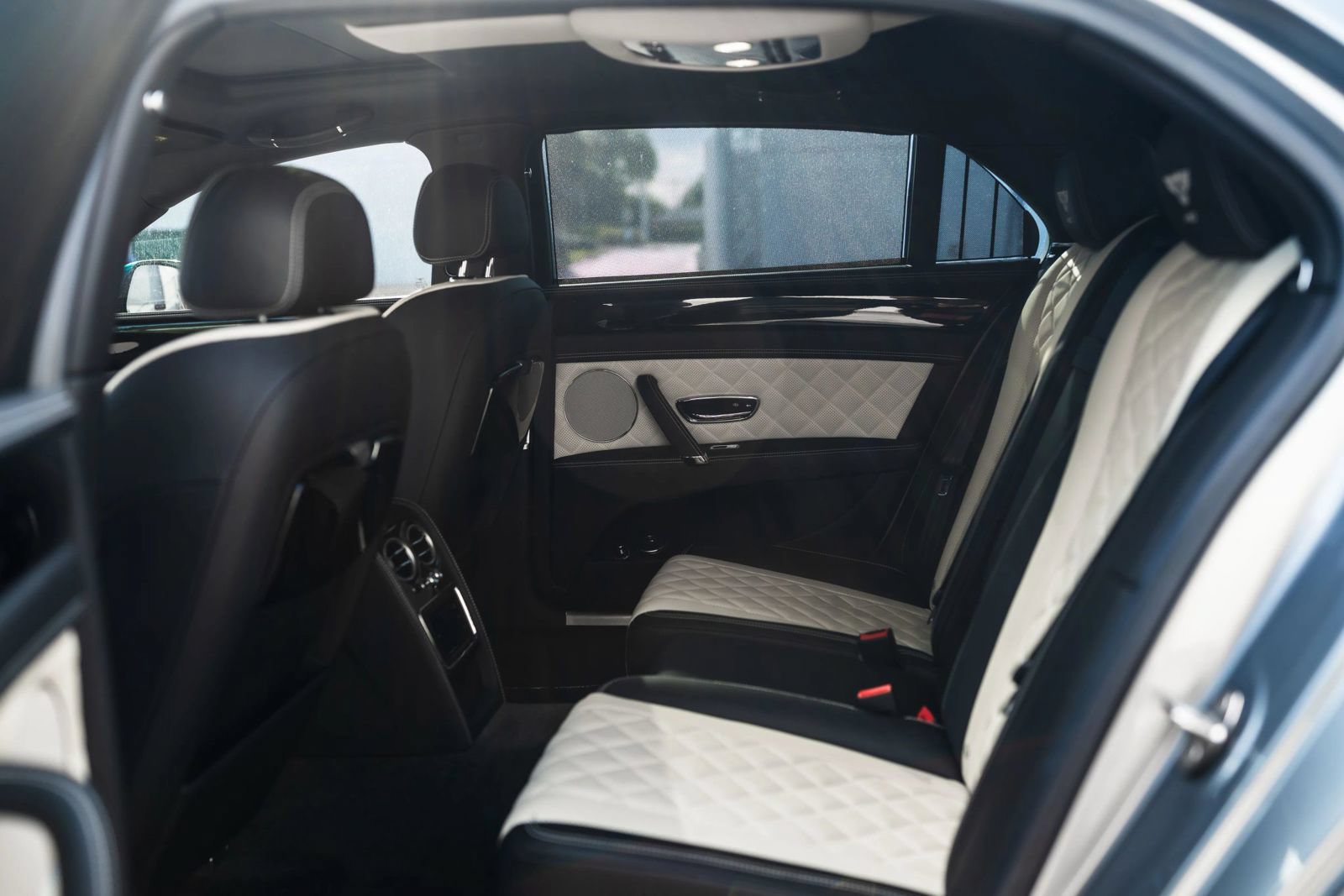 Used 2017 Bentley Flying Spur S V8 AWD/4WD image 34