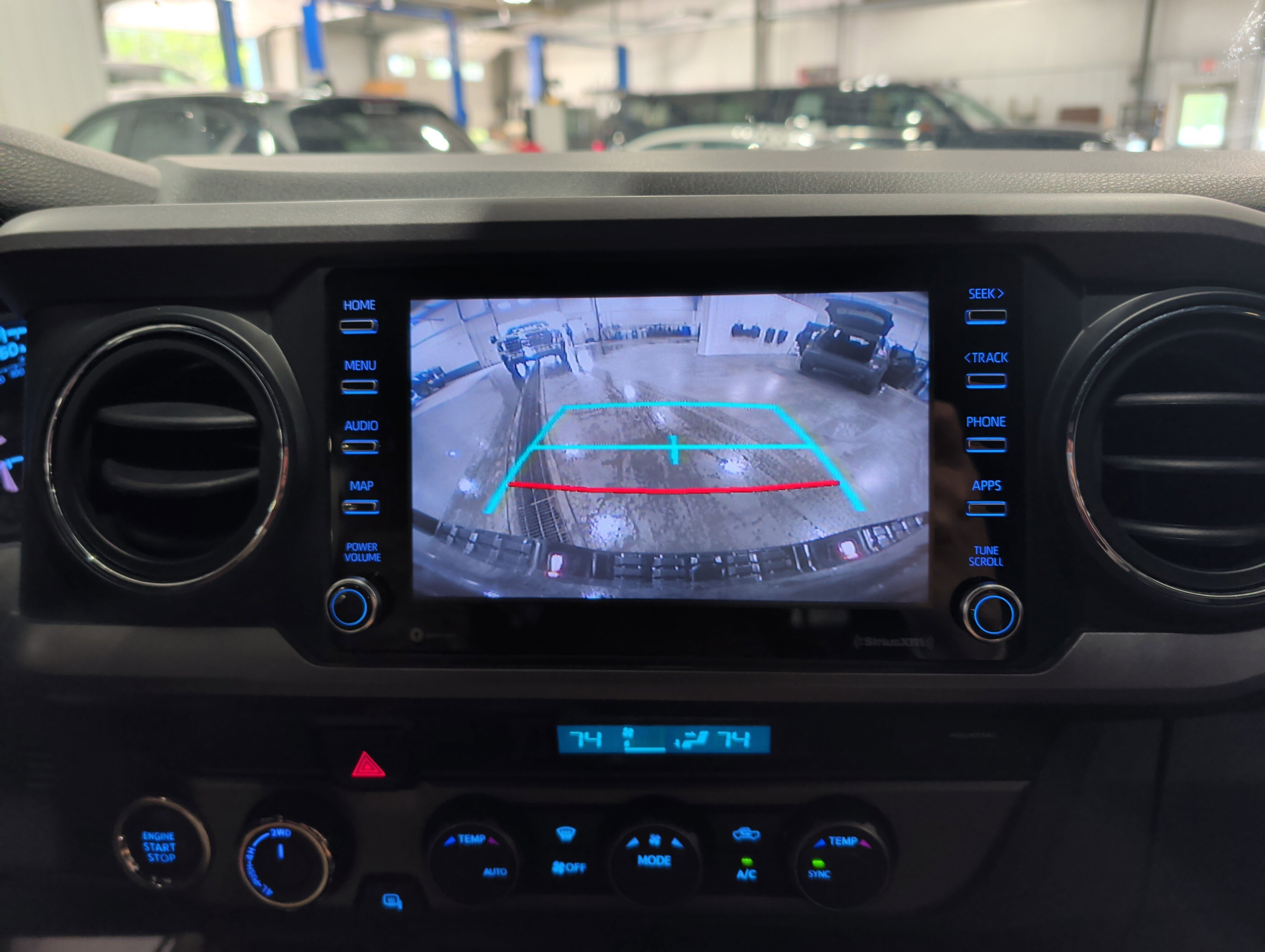 Used 2021 Toyota Tacoma TRD Off-Road w/ Technology Package AWD/4WD image 13