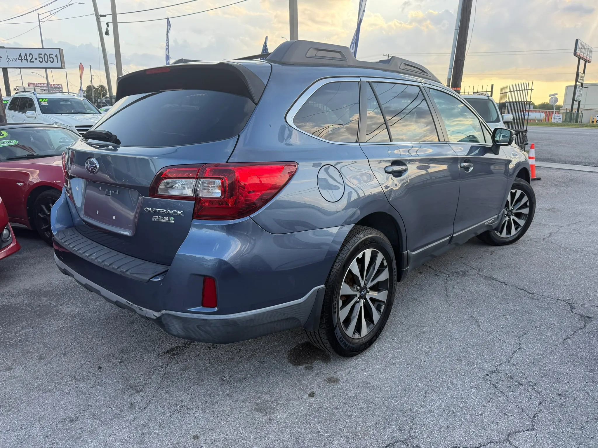 Used 2015 Subaru Outback 2.5i Limited AWD/4WD image 4