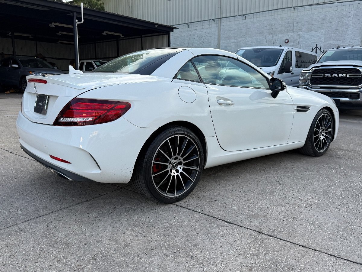 Used 2018 Mercedes-Benz SLC 300 w/ Premium 1 Package image 4