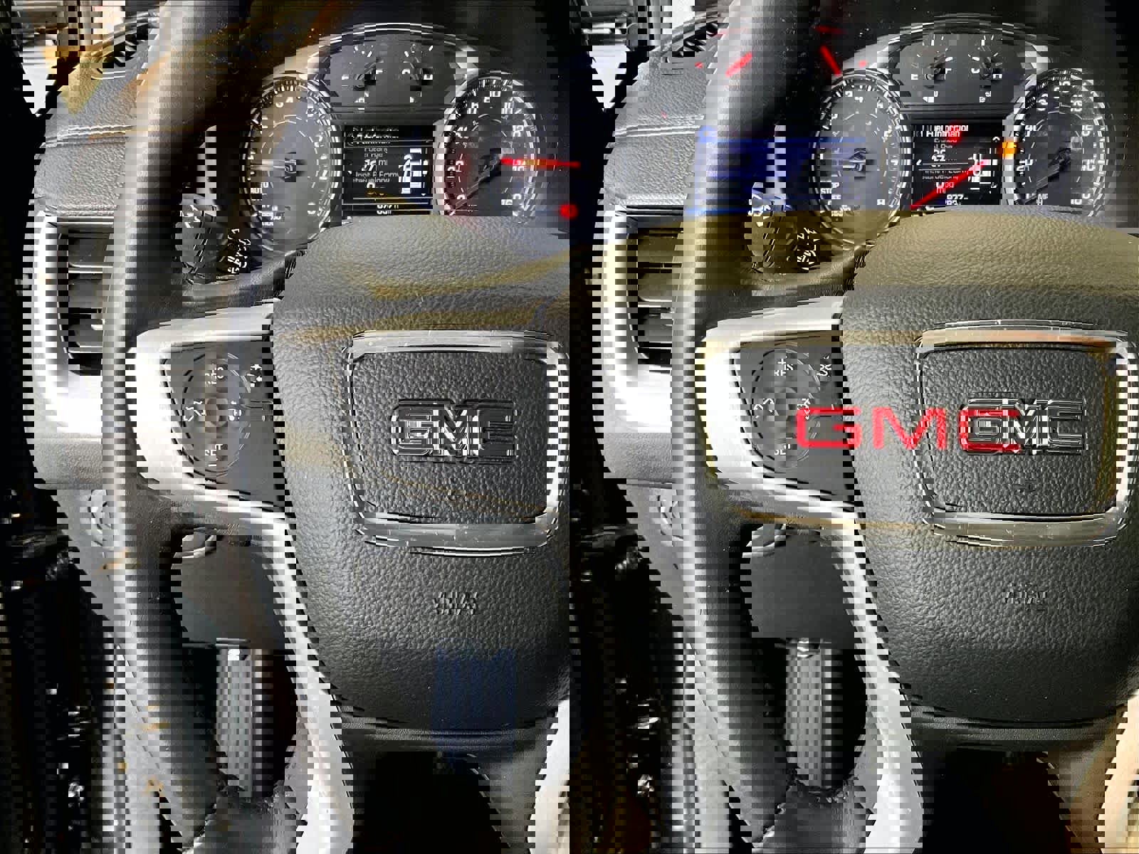 Used 2021 GMC Terrain SLE w/ Driver Convenience Package image 24