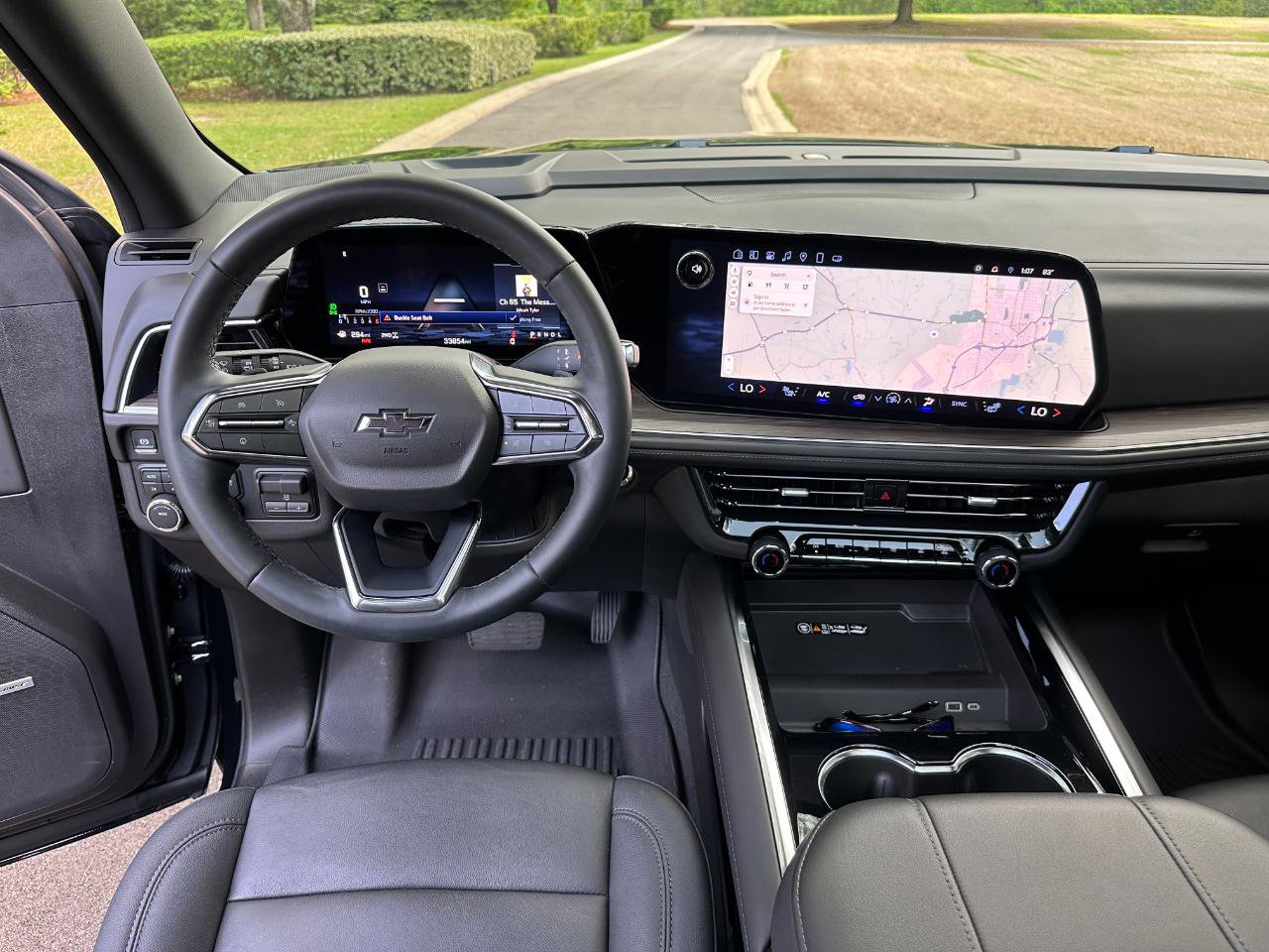 Used 2025 Chevrolet Tahoe Z71 w/ Comfort Package image 42