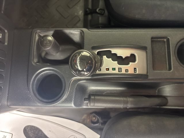 Used 2012 Toyota FJ Cruiser 4WD w/ Convenience Pkg image 11