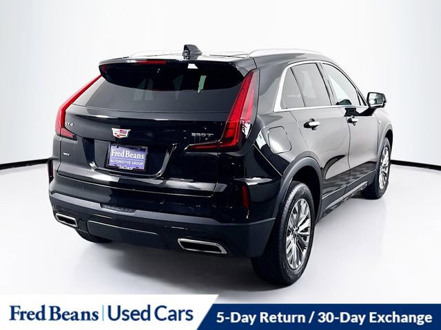 Used 2025 Cadillac XT4 Premium Luxury image 8