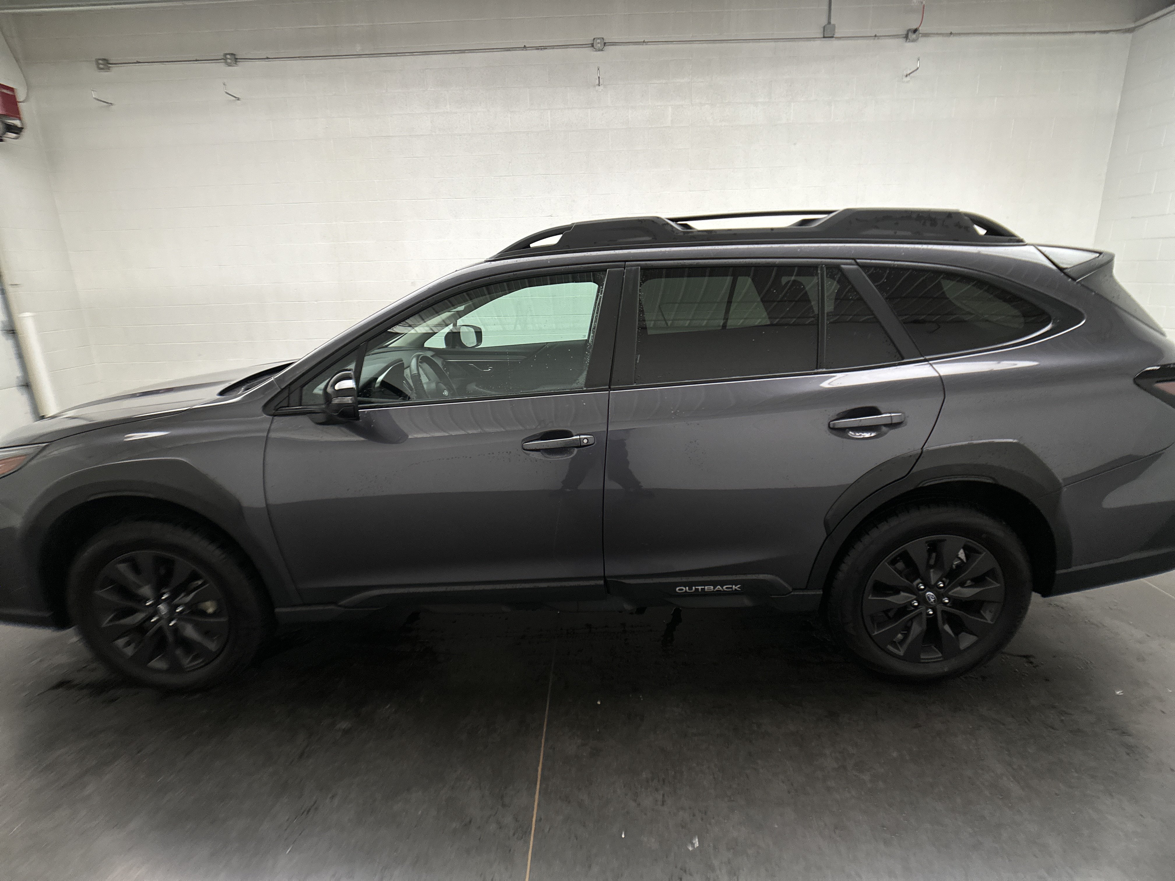 Used 2025 Subaru Outback Onyx Edition AWD/4WD image 39