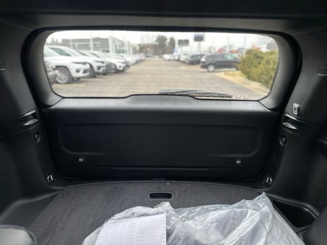 New 2026 Jeep Grand Cherokee Altitude image 32