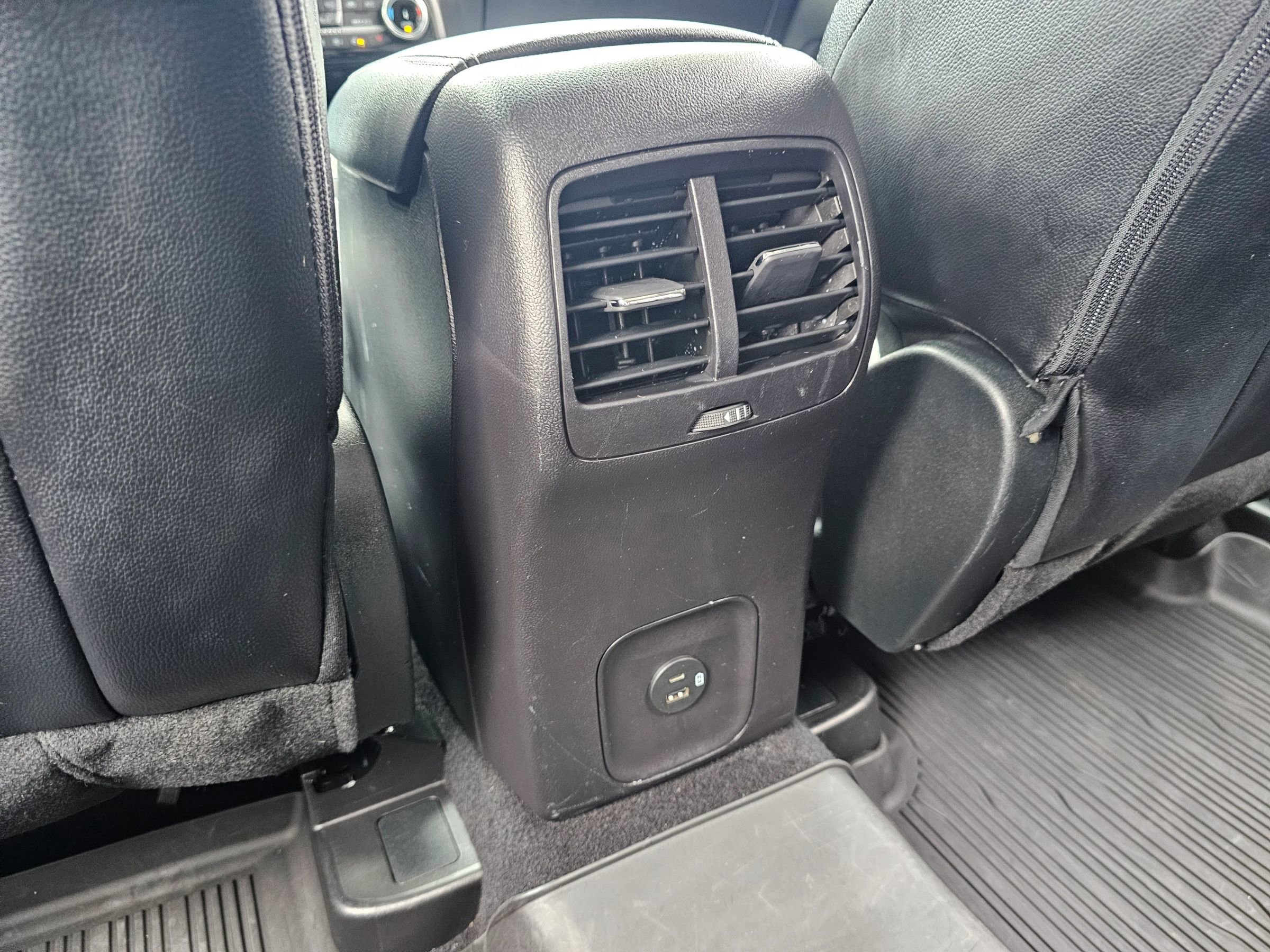 Used 2022 Ford Escape SEL image 30