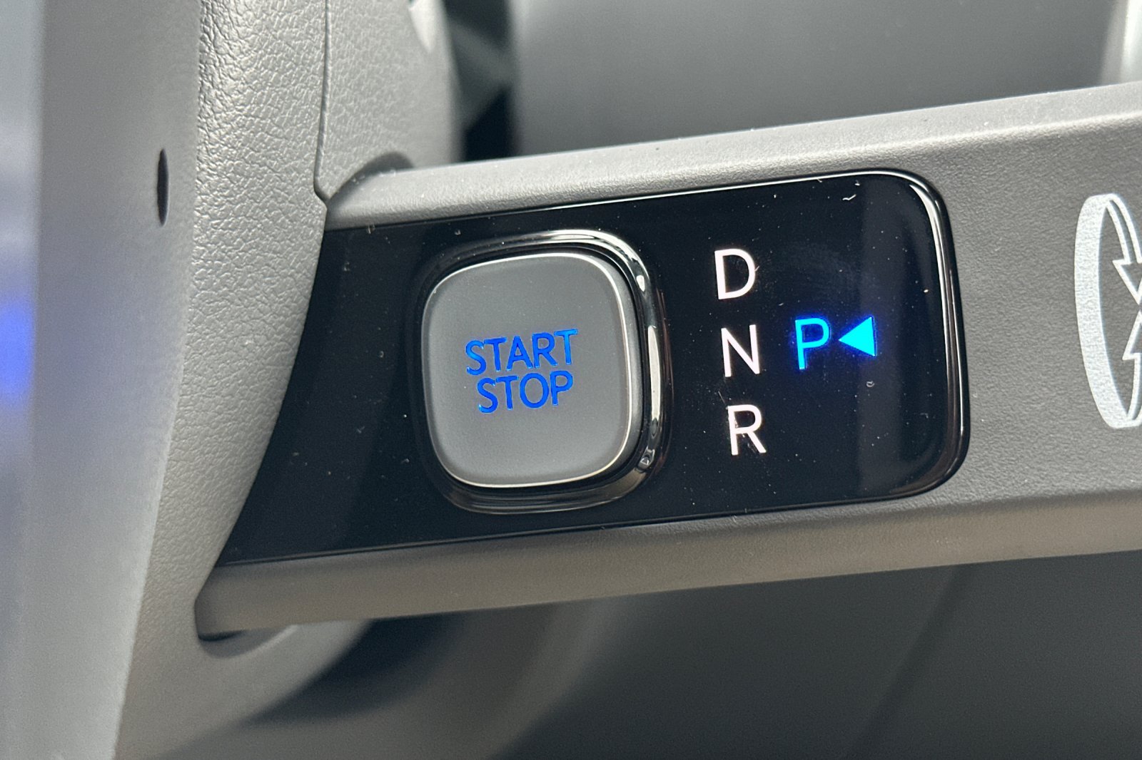 New 2026 Hyundai Ioniq 9 SE AWD/4WD image 24