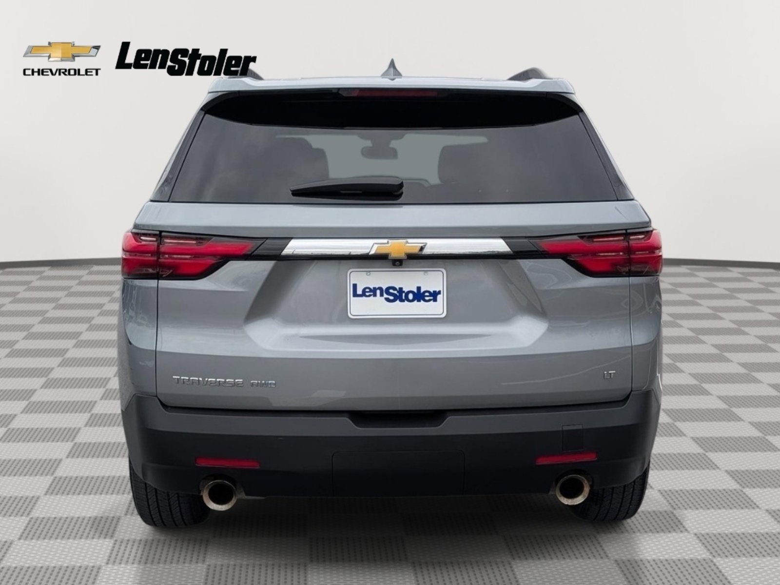 Used 2023 Chevrolet Traverse LT image 3