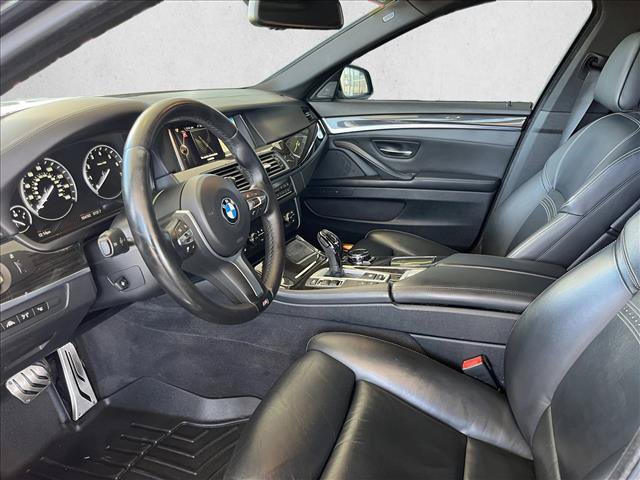 Used 2015 BMW 550i Sedan RWD image 9