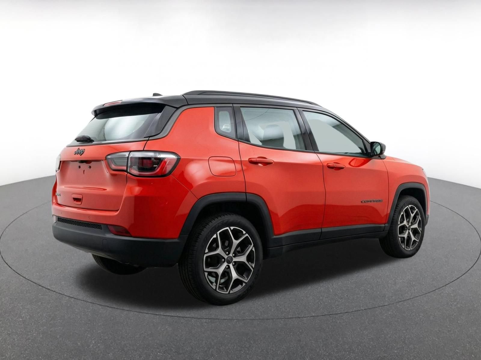 Used 2025 Jeep Compass Limited AWD/4WD image 8