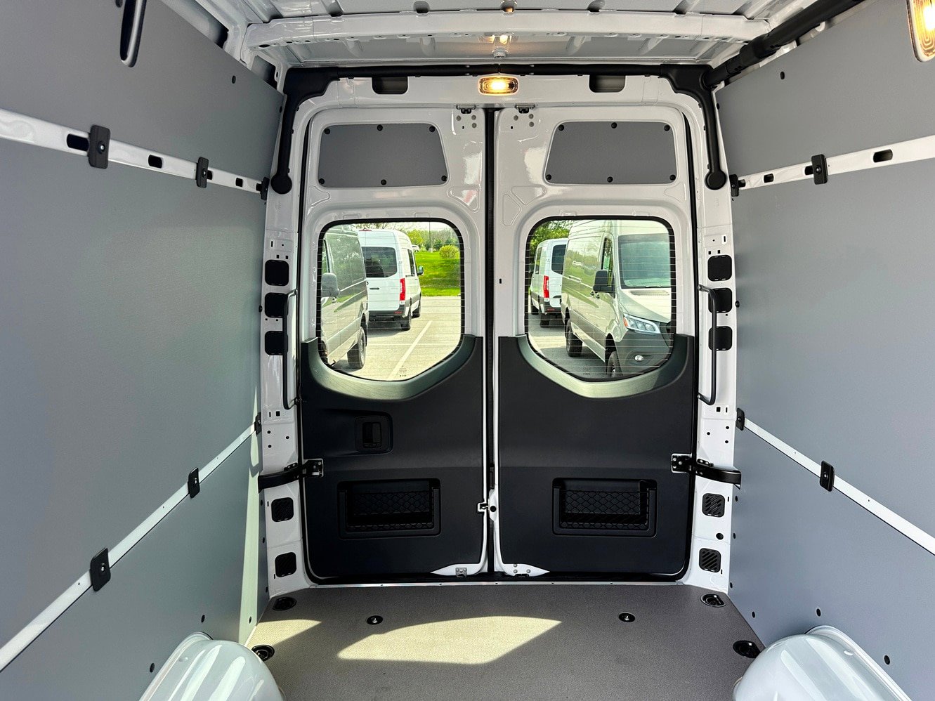 New 2026 Mercedes-Benz Sprinter 2500 image 21