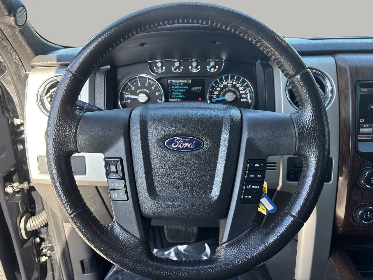 Used 2014 Ford F150 Lariat w/ Equipment Group 502A Luxury image 31