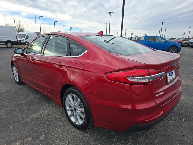 Certified 2020 Ford Fusion SE image 3