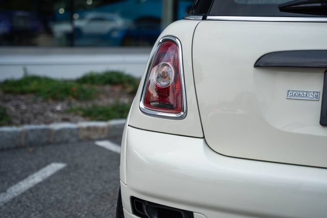 Used 2009 MINI Cooper John Cooper Works FWD image 12