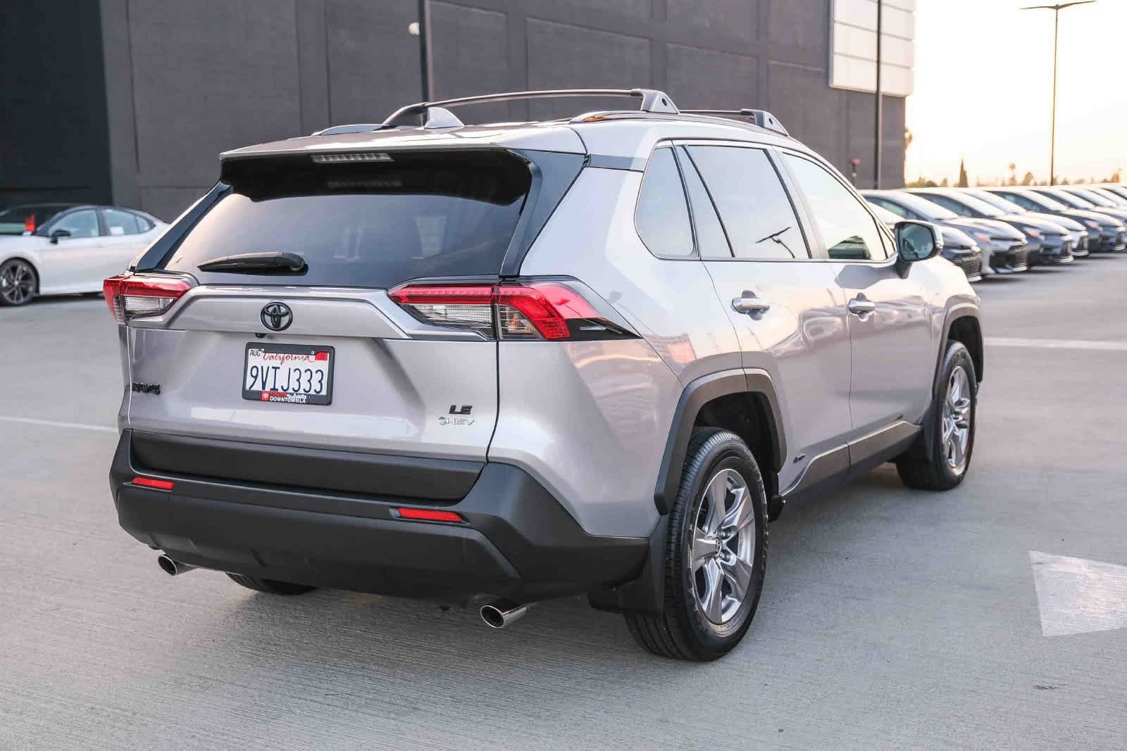Certified 2025 Toyota RAV4 LE AWD/4WD image 4