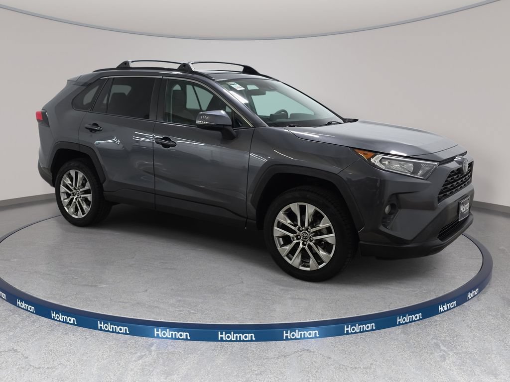 Used 2021 Toyota RAV4 XLE Premium AWD/4WD image 4