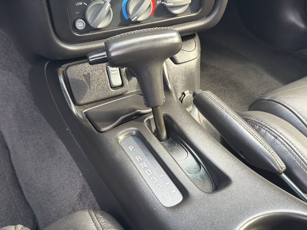 Used 2000 Pontiac Firebird Formula RWD image 29
