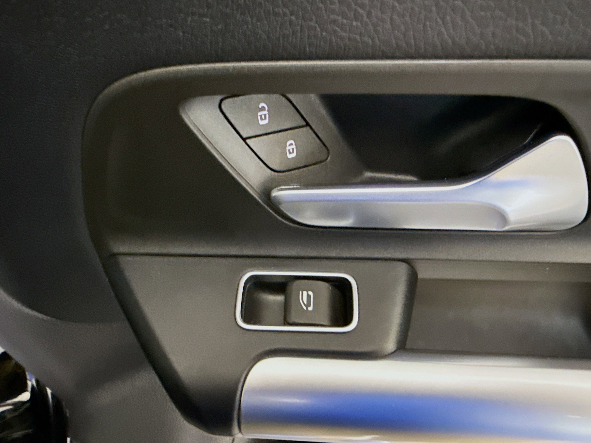 Used 2025 Mercedes-Benz GLA 250 image 31