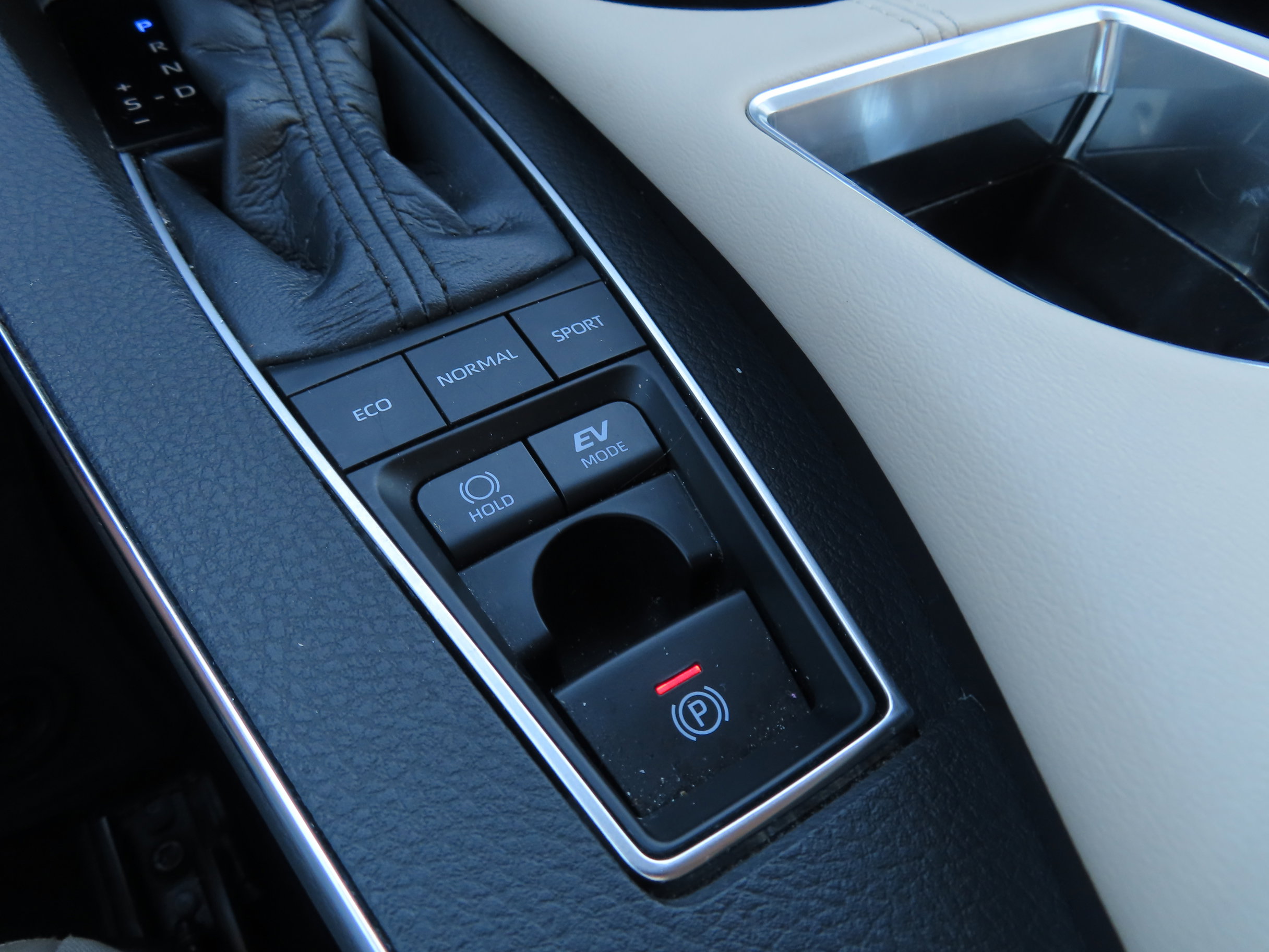 Used 2021 Toyota Avalon XLE image 22