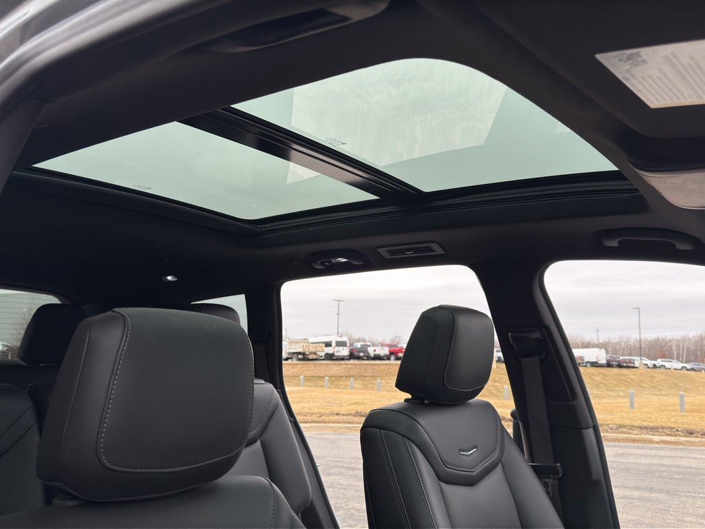 Used 2024 Cadillac XT6 Luxury w/ LPO, Floor Liner Package AWD/4WD image 30