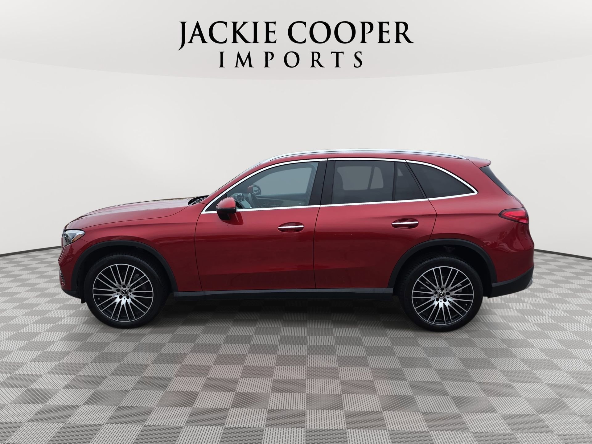Used 2023 Mercedes-Benz GLC 300 4MATIC image 8