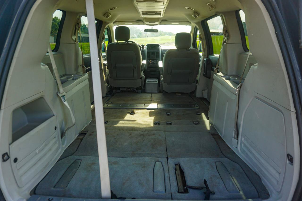 Used 2008 Dodge Grand Caravan SXT FWD image 13