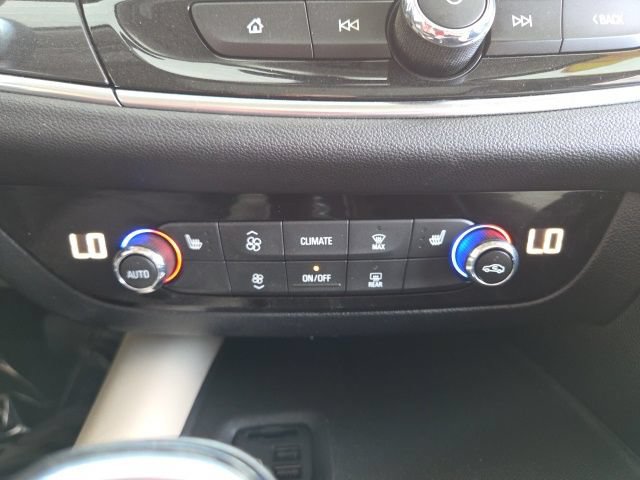 Used 2020 Buick Enclave Essence FWD image 14