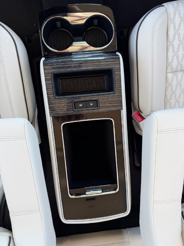 Certified 2023 Lincoln Aviator Black Label w/ Class IV Trailer Tow Package AWD/4WD image 34