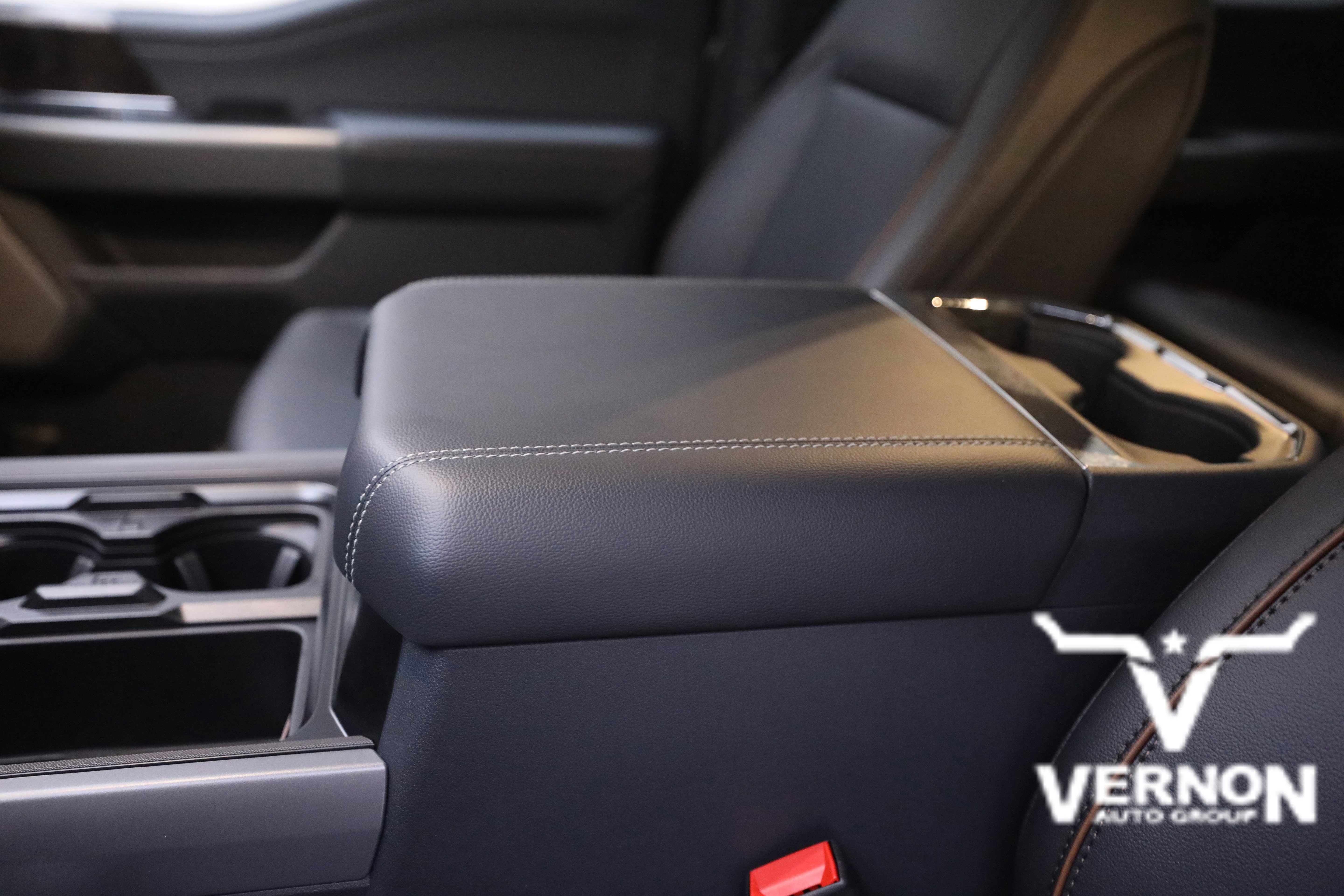 New 2026 Ford F250 Lariat w/ Chrome Package image 15